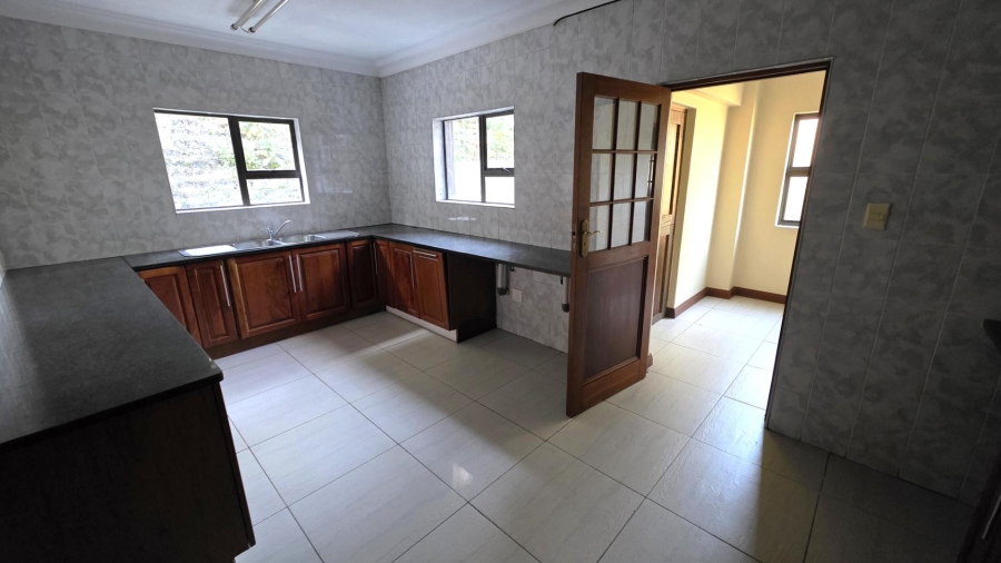 4 Bedroom Property for Sale in Ifafi North West